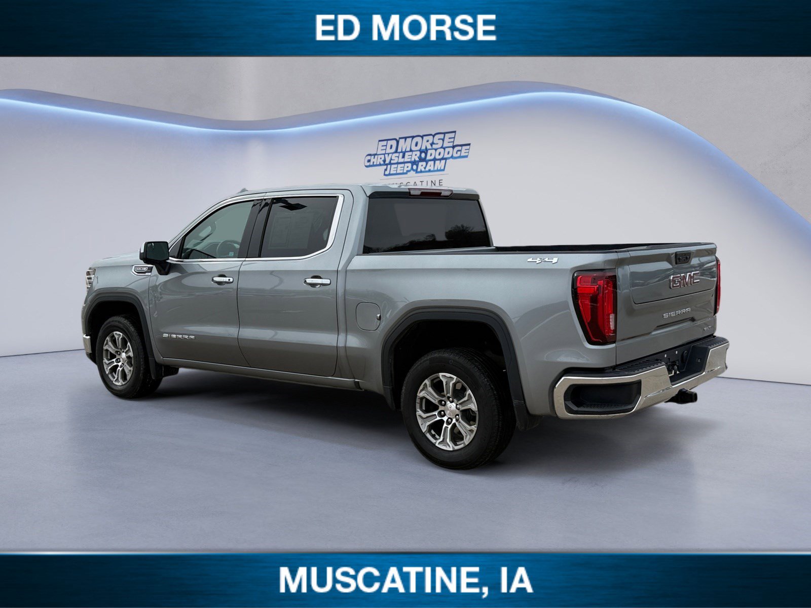 Used 2025 GMC Sierra 1500 SLT image 3