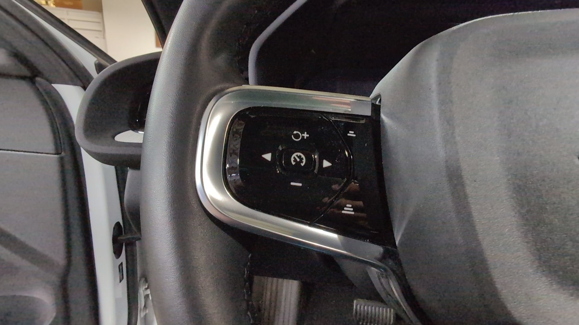 Certified 2023 Polestar Polestar 2 w/ Pilot Pack AWD/4WD image 10
