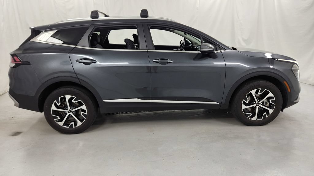 Used 2024 Kia Sportage EX AWD/4WD image 2