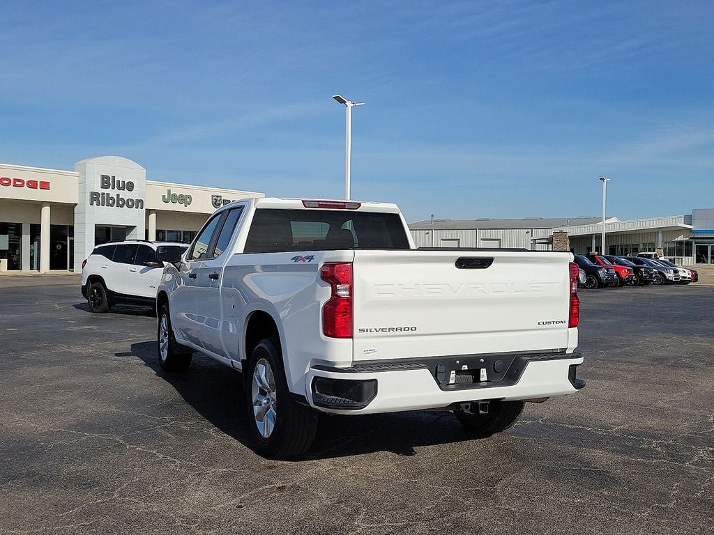 Used 2023 Chevrolet Silverado 1500 Custom AWD/4WD image 4