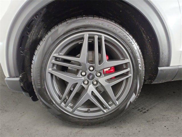 Certified 2025 Ford Explorer ST image 14