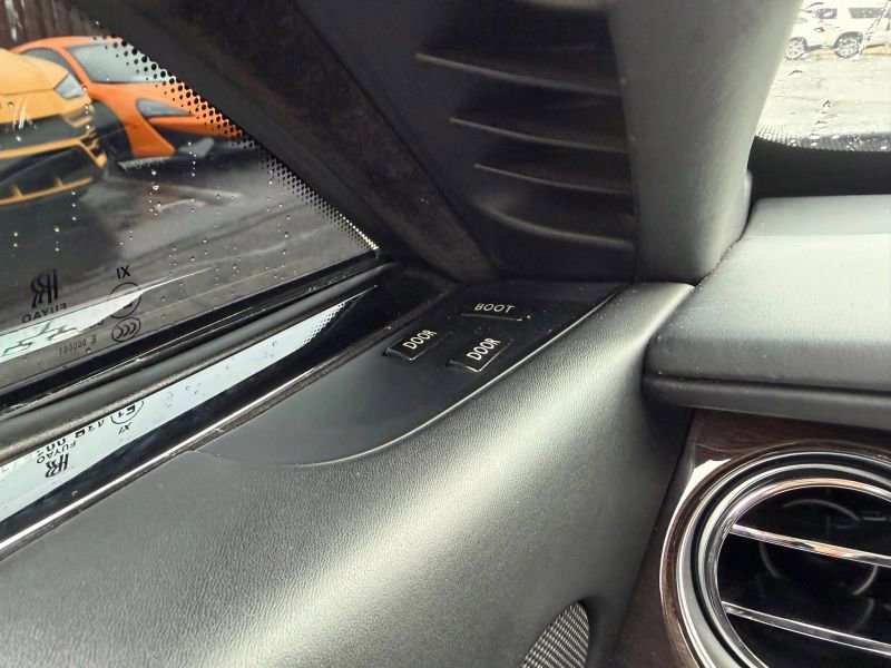 Used 2014 Rolls-Royce Wraith image 18