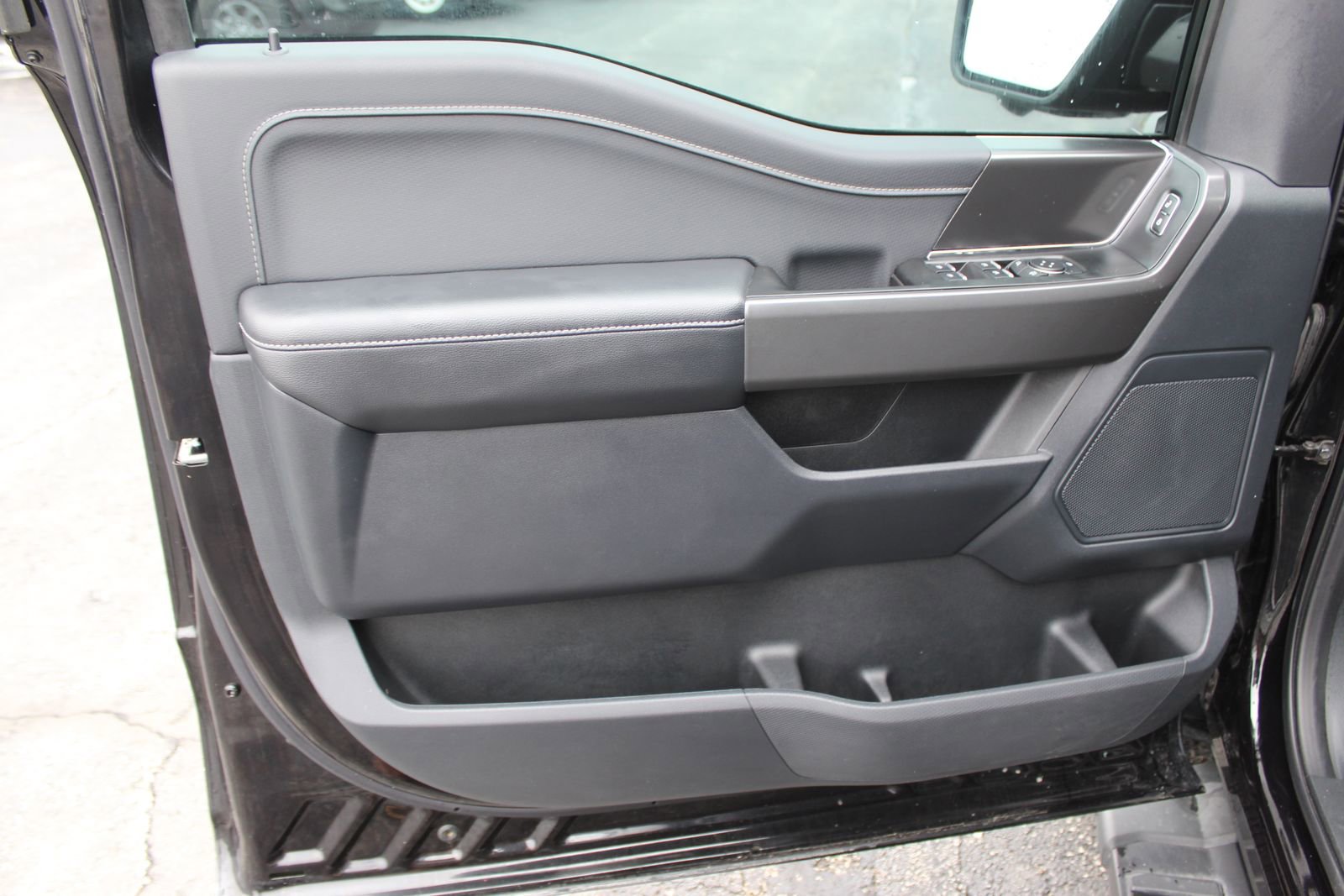 Used 2024 Ford F150 XLT w/ Equipment Group 302A MID image 25