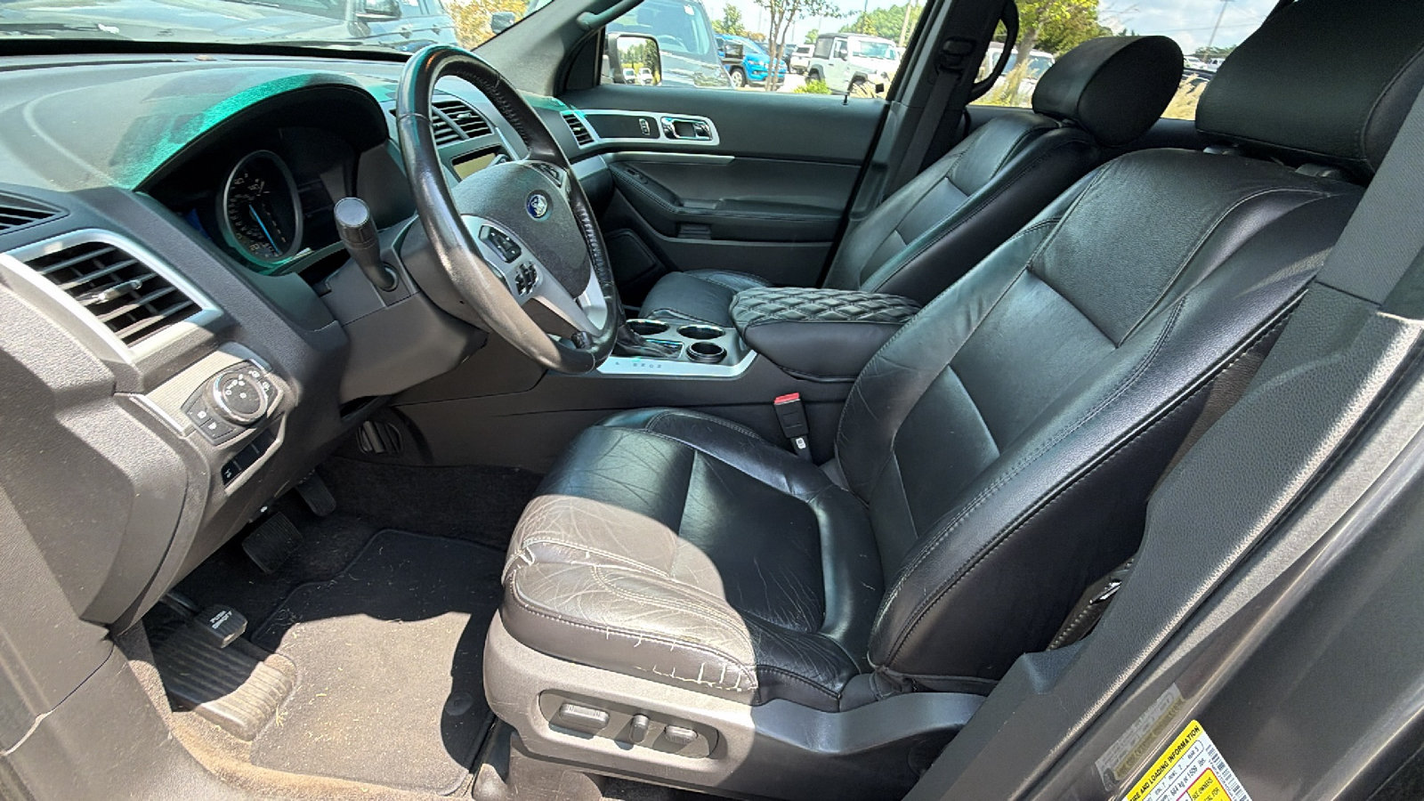 Used 2013 Ford Explorer XLT FWD image 16