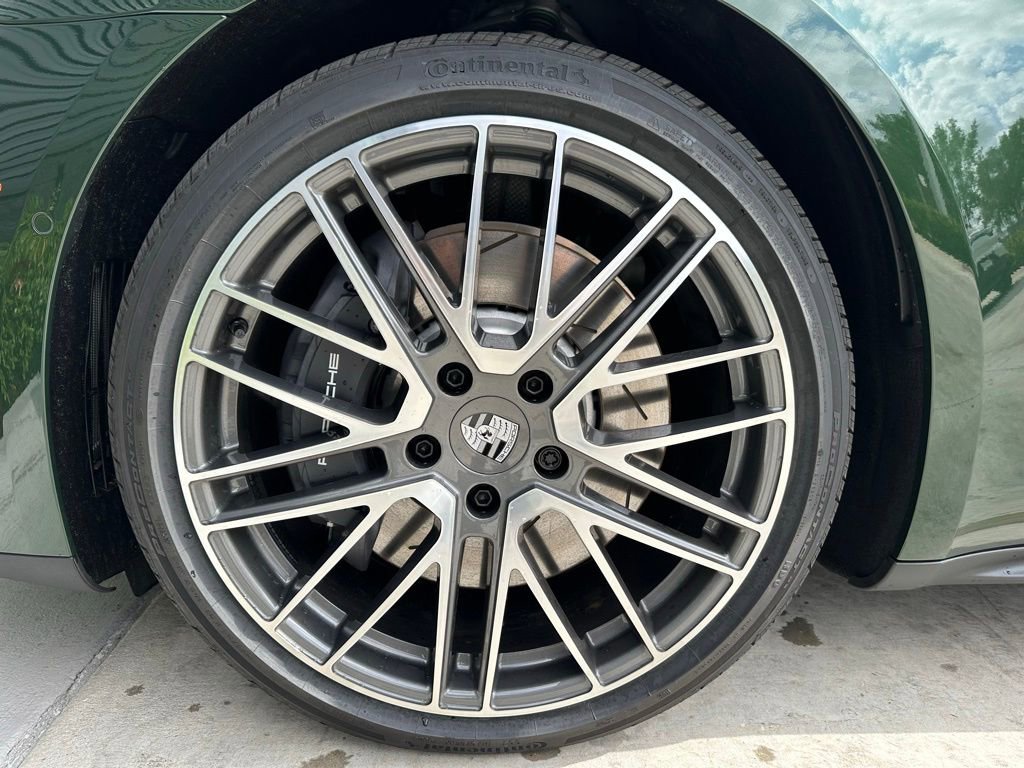 Used 2025 Porsche Panamera 4 image 37