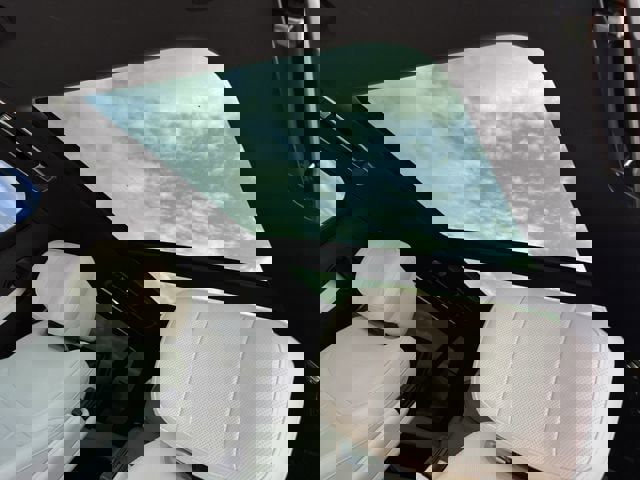 Used 2025 Land Rover Range Rover Long Wheelbase Autobiography image 19