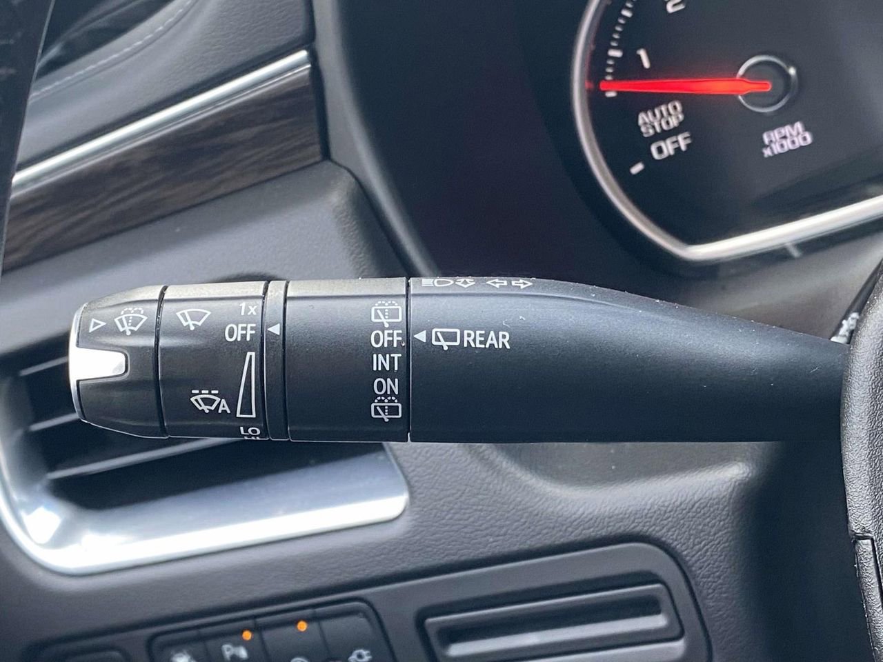 Used 2021 Chevrolet Tahoe Z71 w/ Z71 Off-Road Package image 23