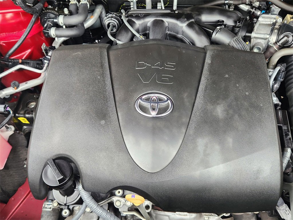 Used 2020 Toyota Highlander XLE image 18