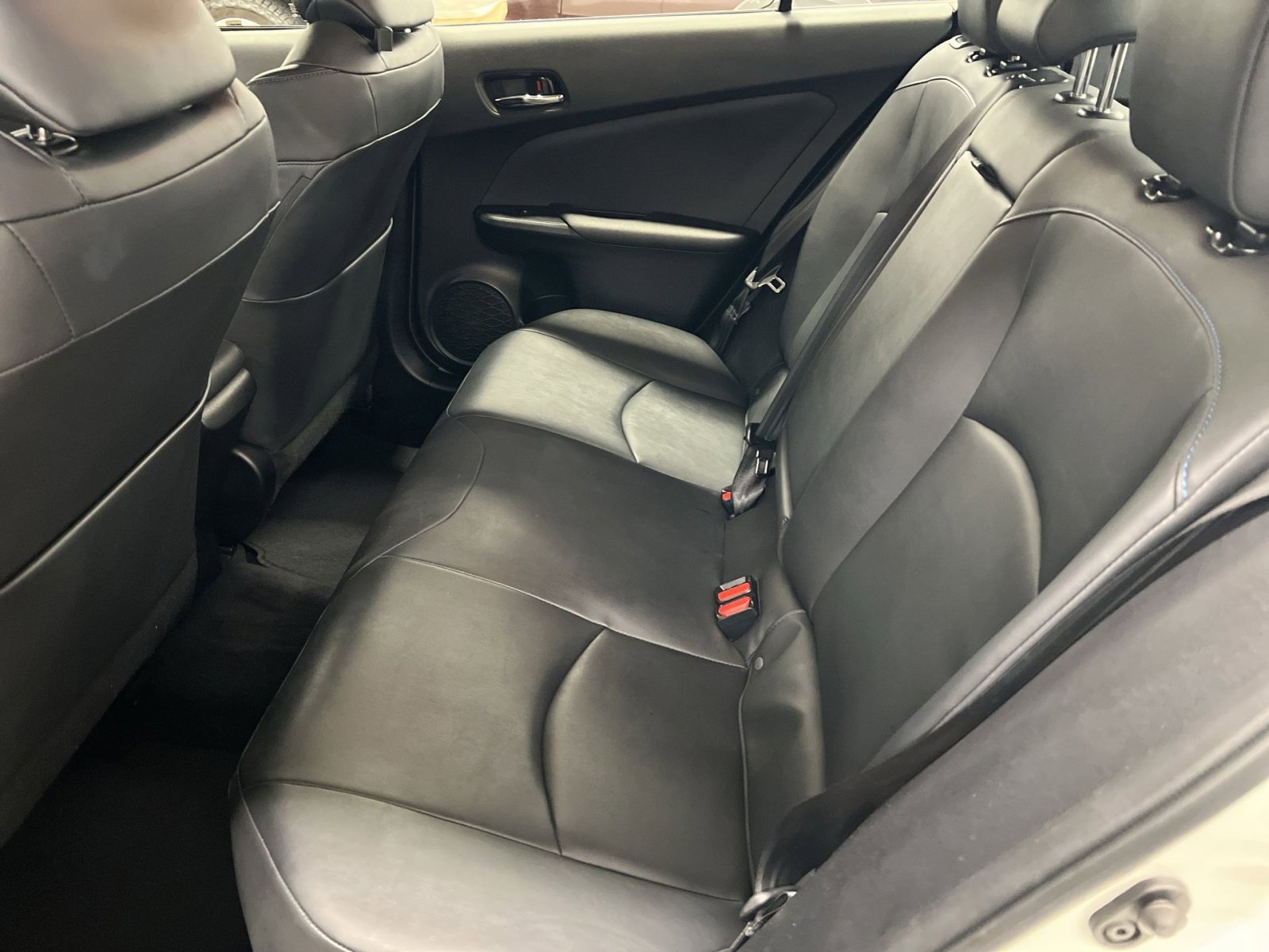 Used 2016 Toyota Prius Three Touring FWD image 21