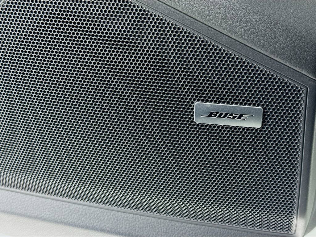 Certified 2023 Porsche Cayenne Platinum Edition AWD/4WD image 13