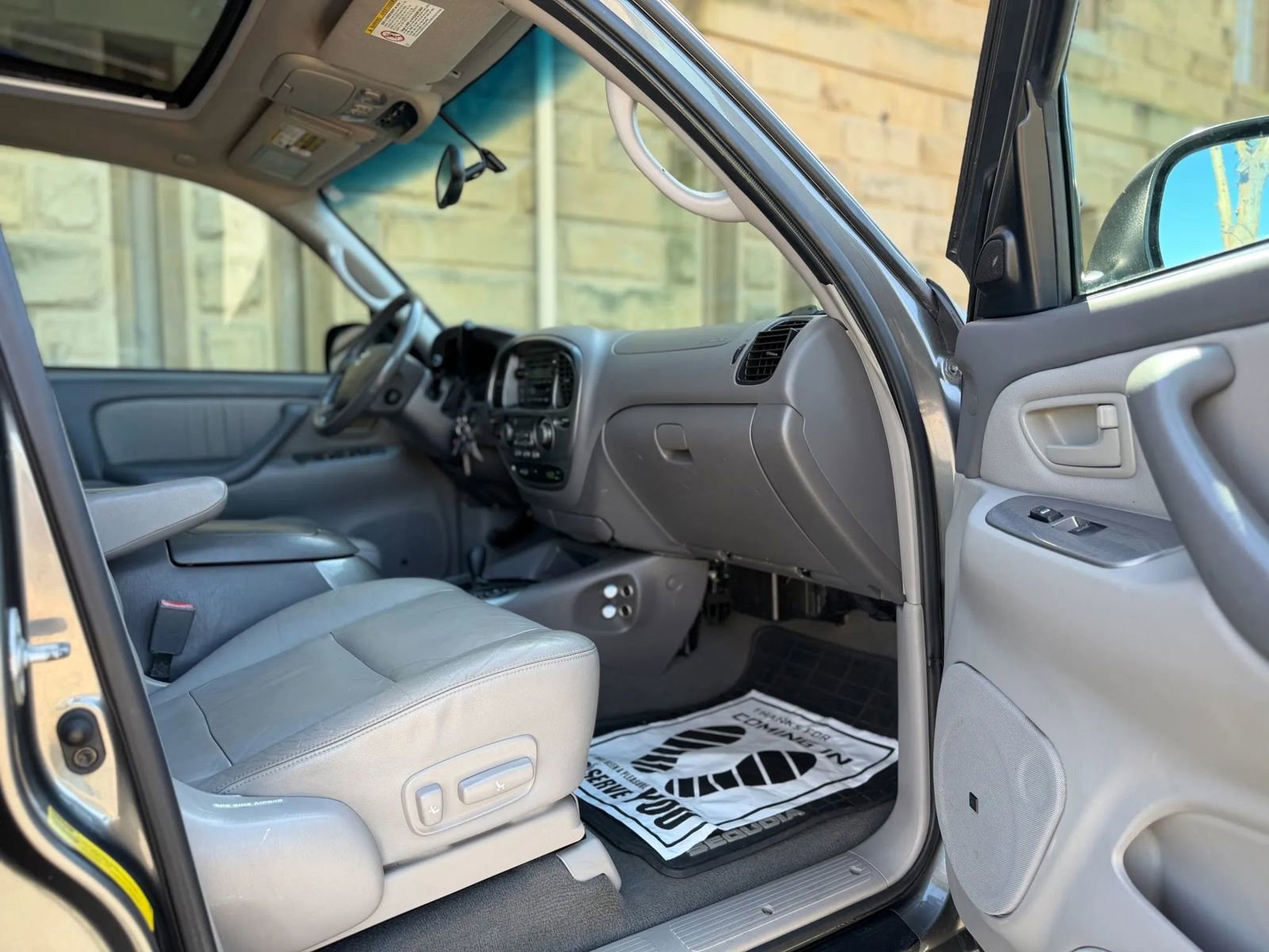 Used 2003 Toyota Sequoia Limited AWD/4WD image 36