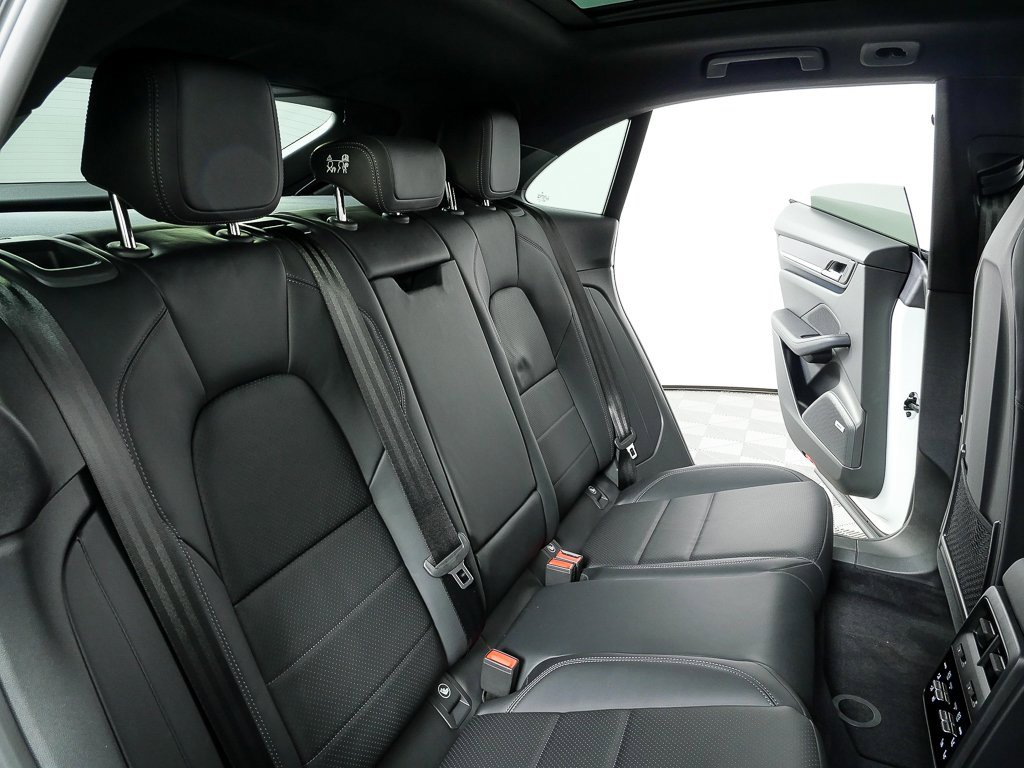 New 2025 Porsche Macan 4S Electric image 24