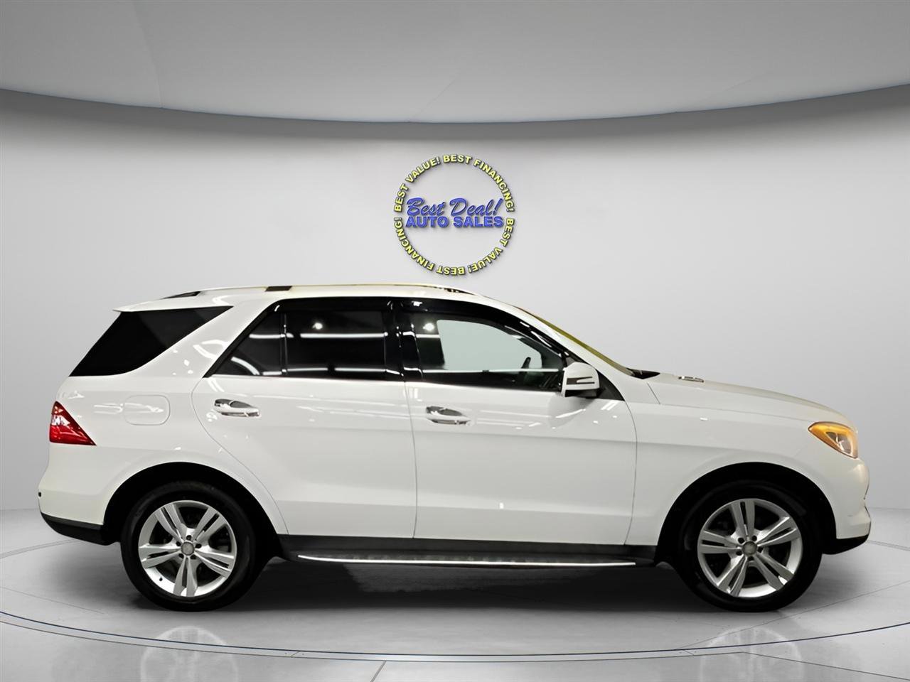 Used 2015 Mercedes-Benz ML 250 BlueTEC 4MATIC w/ Premium 1 Package image 6