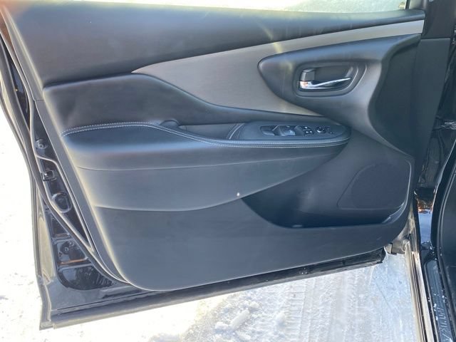 Used 2024 Nissan Murano SV AWD/4WD image 18