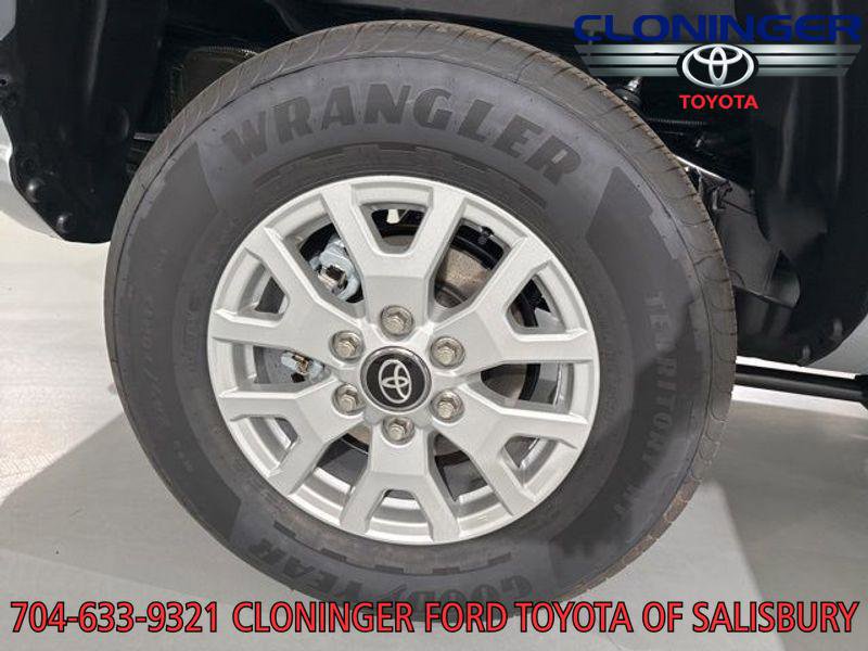 New 2025 Toyota Tacoma SR5 image 10