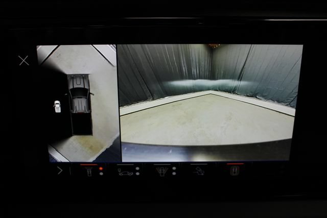 Used 2025 GMC Sierra 2500 AT4X AWD/4WD image 24