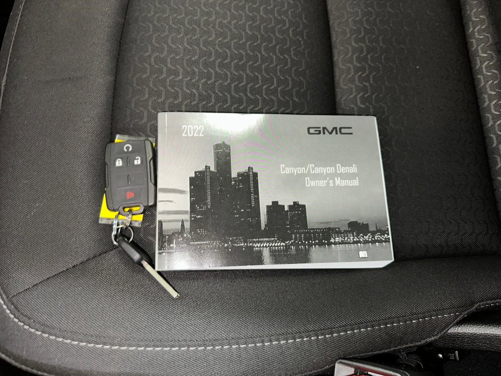 Certified 2022 GMC Canyon Elevation w/ Trailering Package image 15