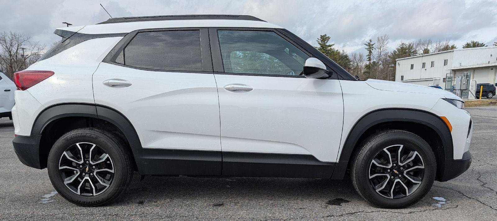 Used 2021 Chevrolet TrailBlazer ACTIV w/ Technology Package AWD/4WD image 10