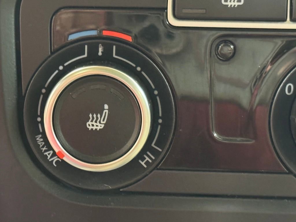 Used 2013 Volkswagen Jetta TDI image 38