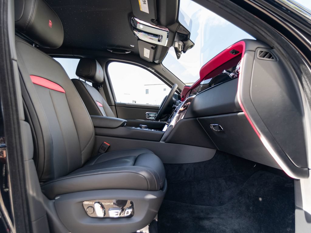 New 2026 Rolls-Royce Cullinan AWD/4WD image 36
