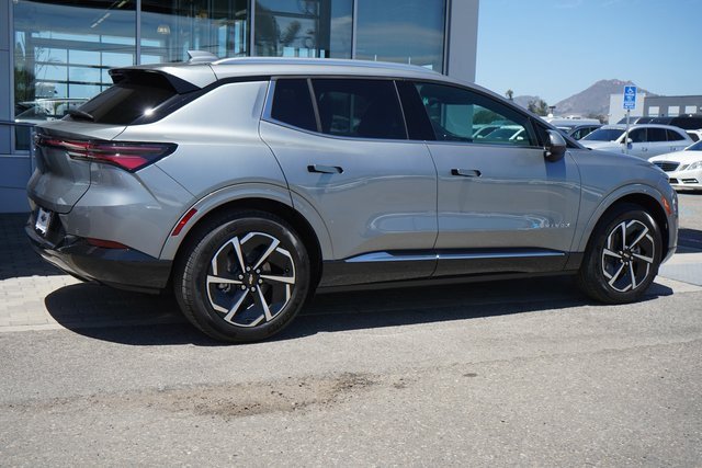 New 2025 Chevrolet Equinox EV LT image 9