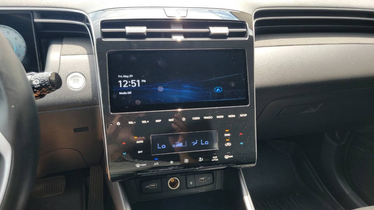 Used 2022 Hyundai Tucson Limited w/ Cargo Package FWD image 12