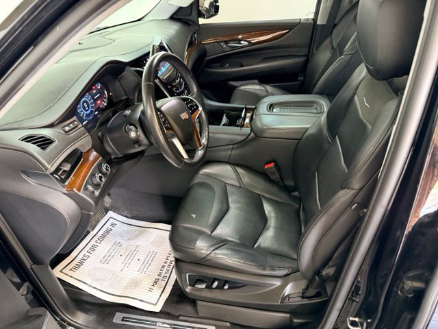 Used 2018 Cadillac Escalade Premium Luxury AWD/4WD image 16