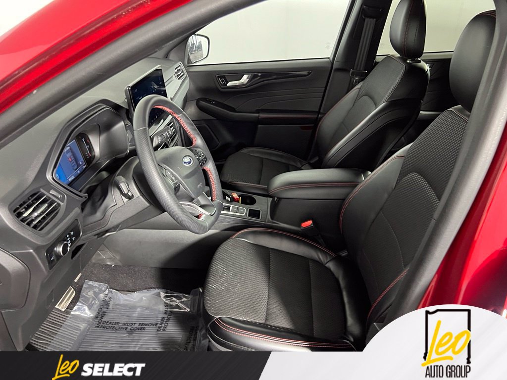 Used 2024 Ford Escape ST-Line w/ Tech Pack #1 AWD/4WD image 12