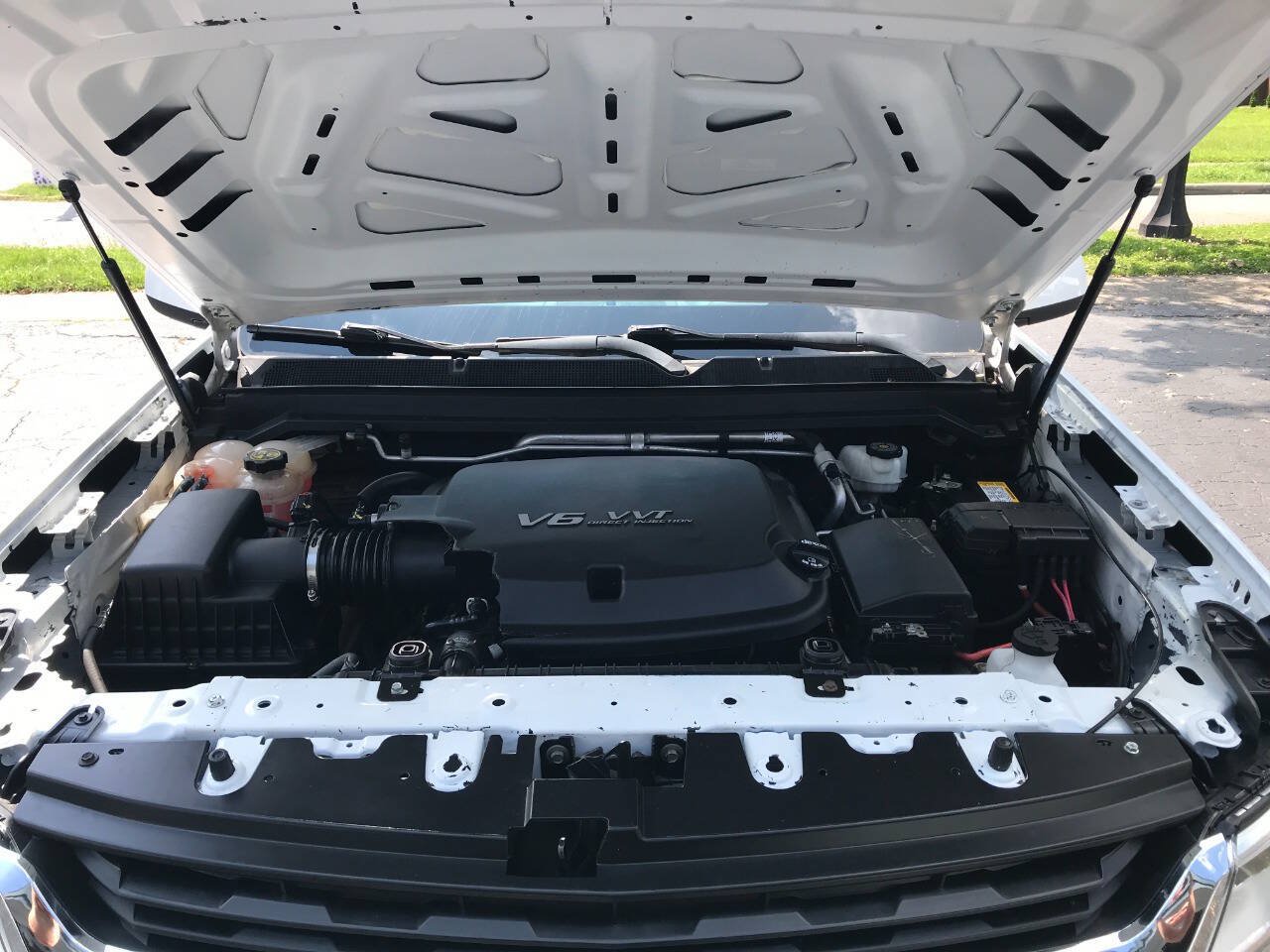Used 2020 Chevrolet Colorado Z71 AWD/4WD image 8