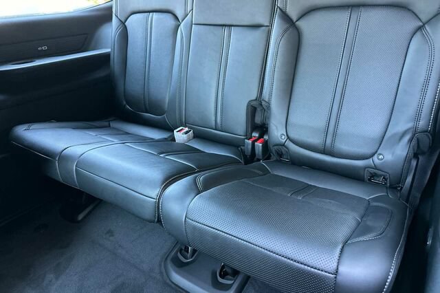 New 2025 Jeep Wagoneer Series II w/ Convenience Group I AWD/4WD image 12