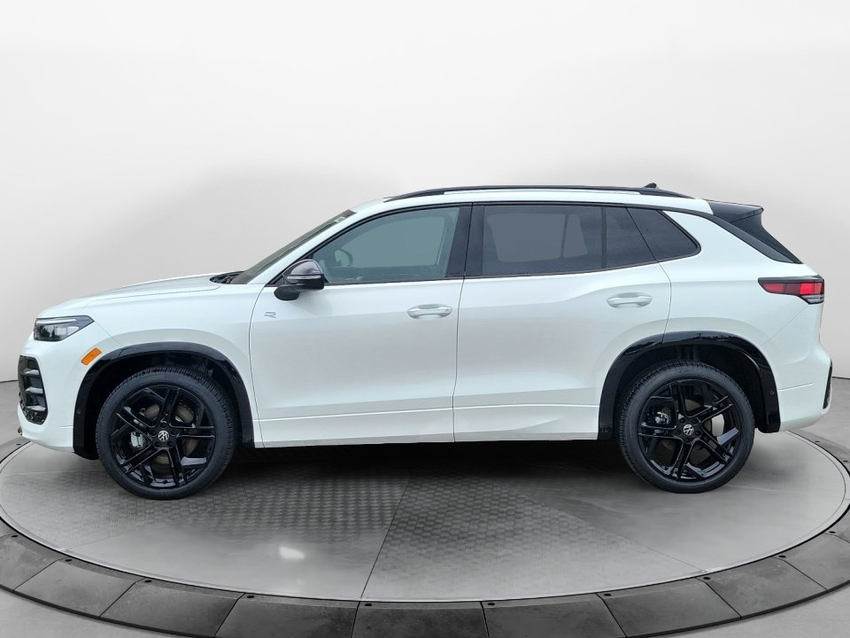 New 2026 Volkswagen Tiguan SE R-Line AWD/4WD image 3
