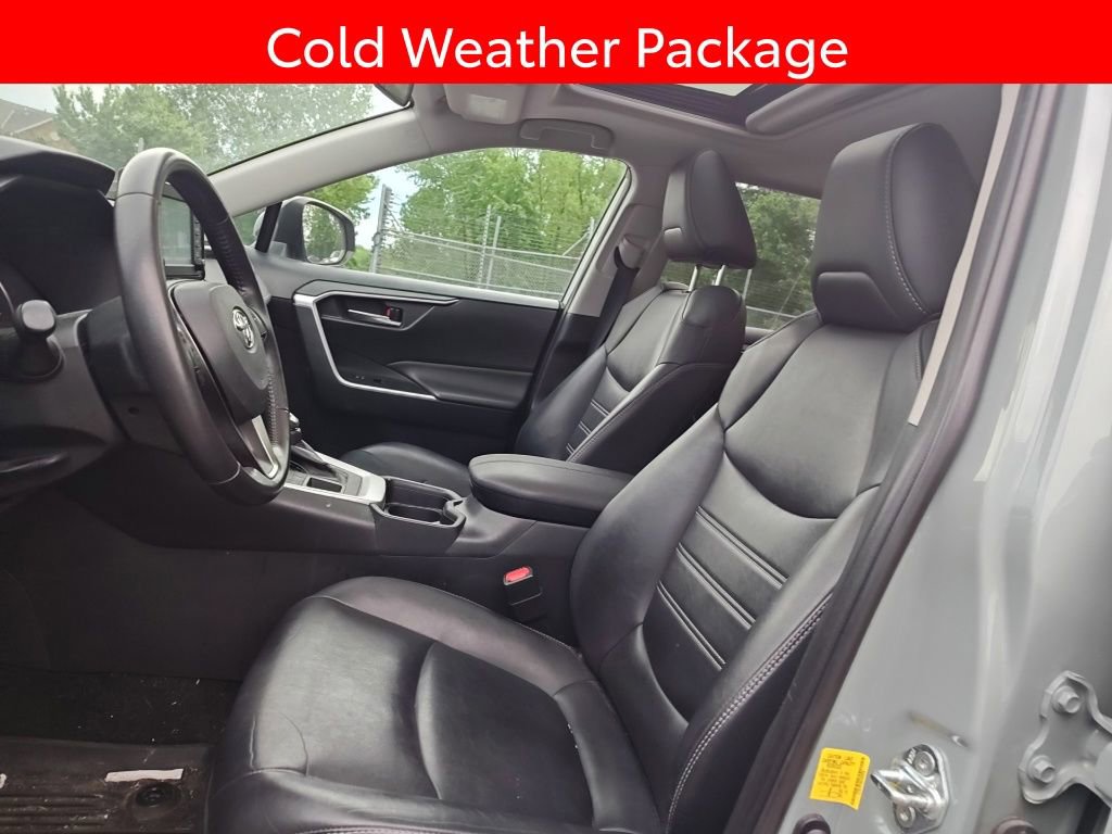 Used 2019 Toyota RAV4 XLE Premium w/ Cold Weather Package AWD/4WD image 7