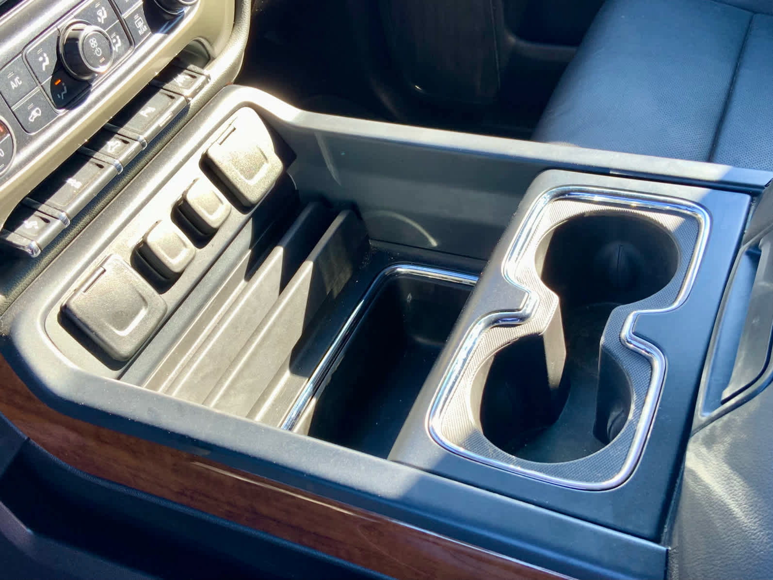 Used 2018 Chevrolet Silverado 1500 High Country AWD/4WD image 44