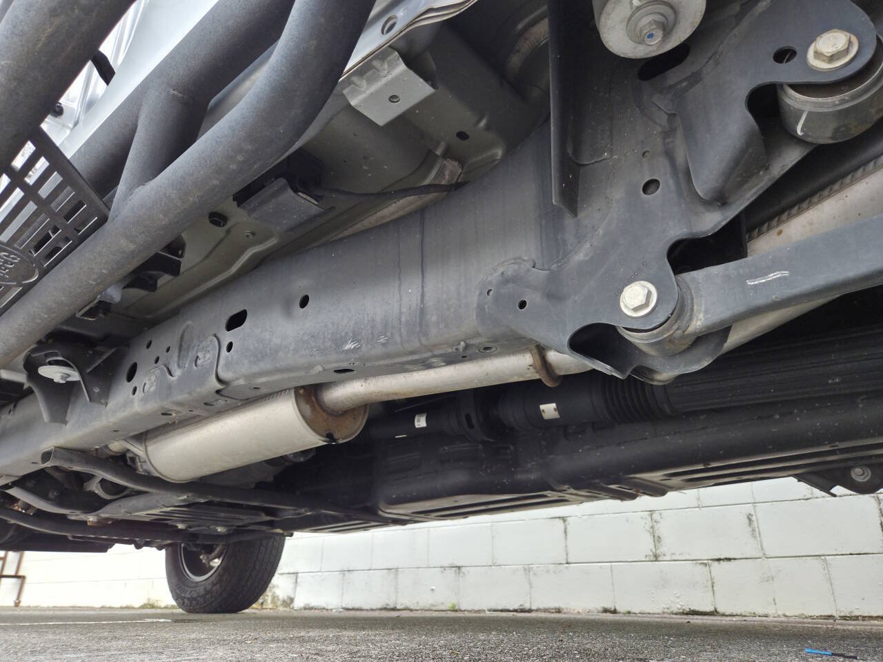 Used 2023 Jeep Gladiator Sport AWD/4WD image 18