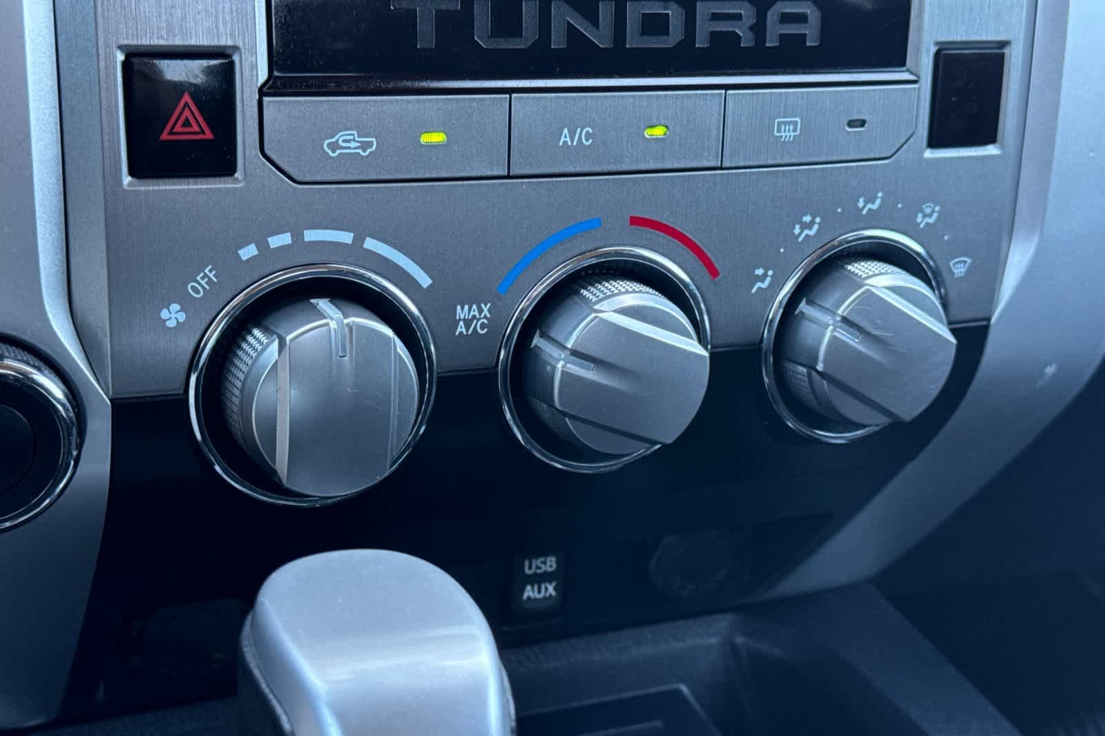 Used 2018 Toyota Tundra SR5 w/ SR5 Upgrade Package AWD/4WD image 20
