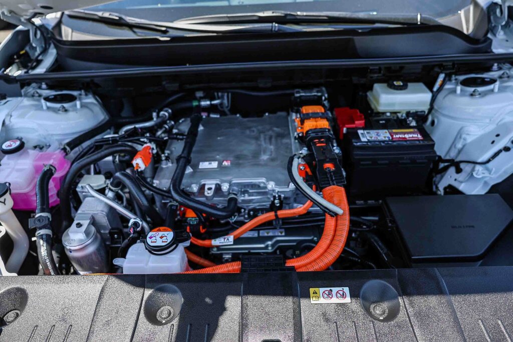 Certified 2026 Toyota C-HR AWD/4WD image 18