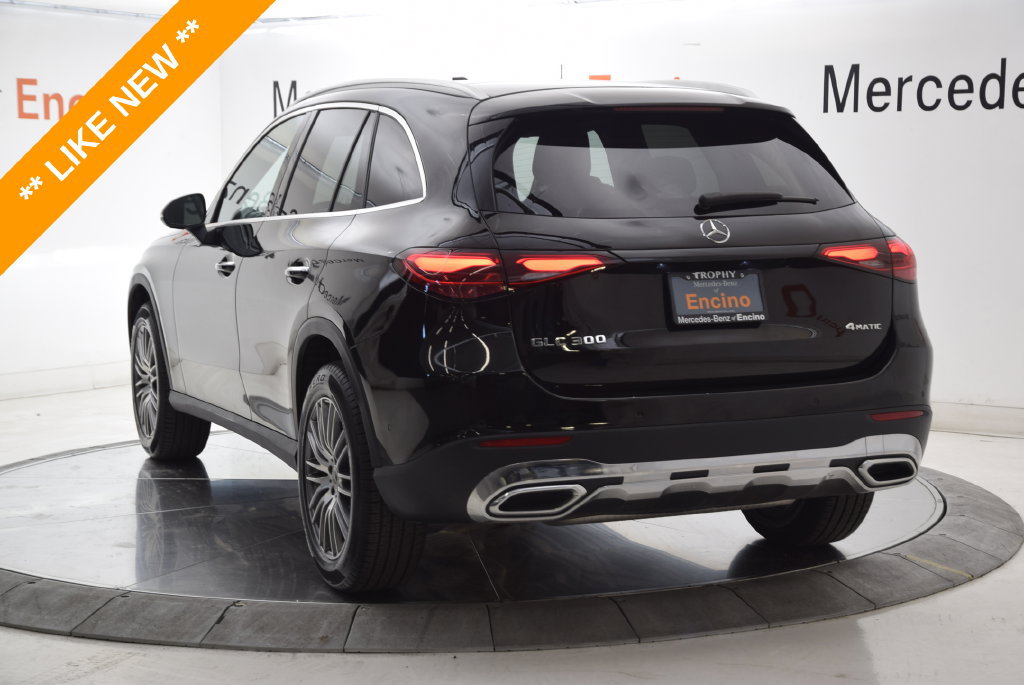 Used 2024 Mercedes-Benz GLC 300 4MATIC image 4