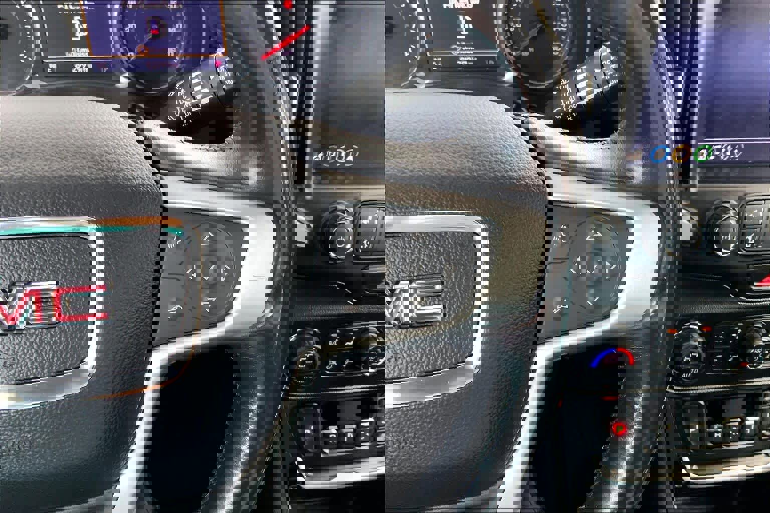 Used 2020 GMC Terrain SLE w/ Driver Convenience Package image 21