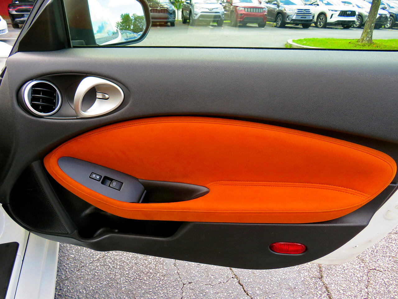 Used 2016 Nissan 370Z Touring image 30