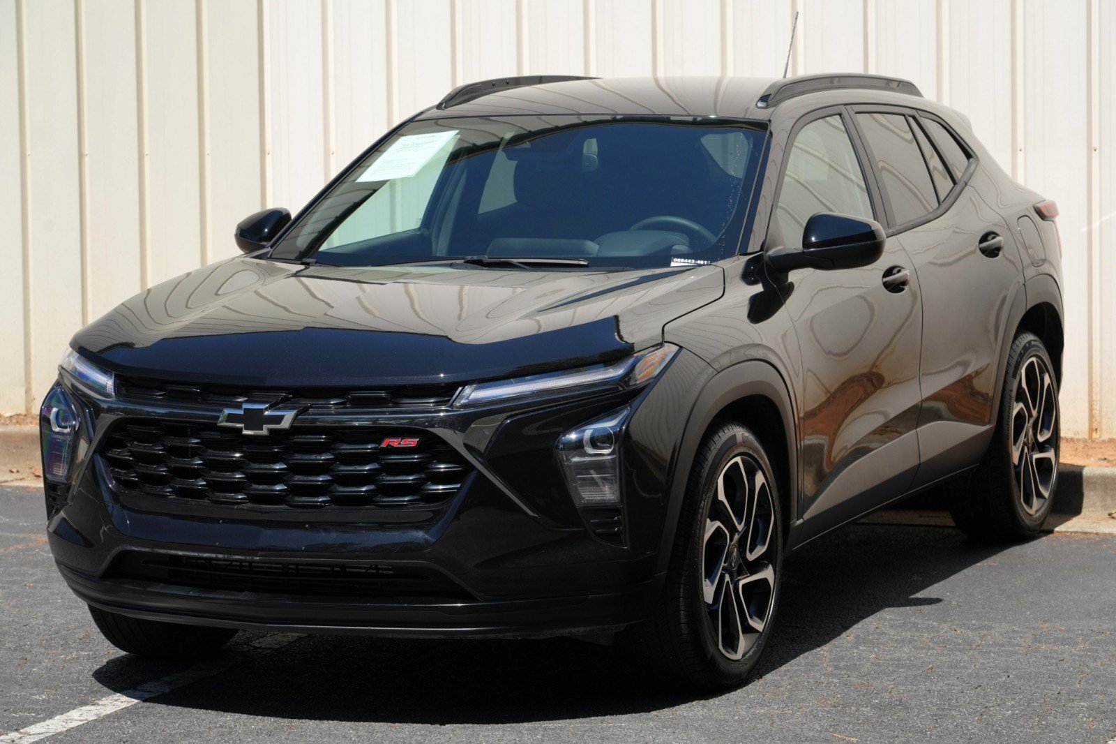 Used 2025 Chevrolet Trax RS FWD image 44