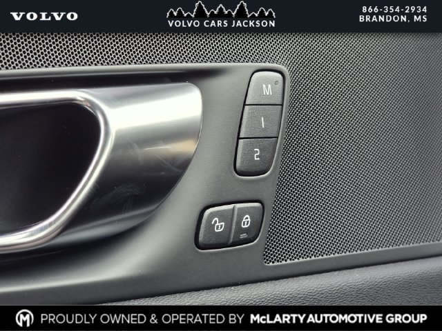 New 2026 Volvo XC60 B5 Plus w/ Protection Package Premier AWD/4WD image 14