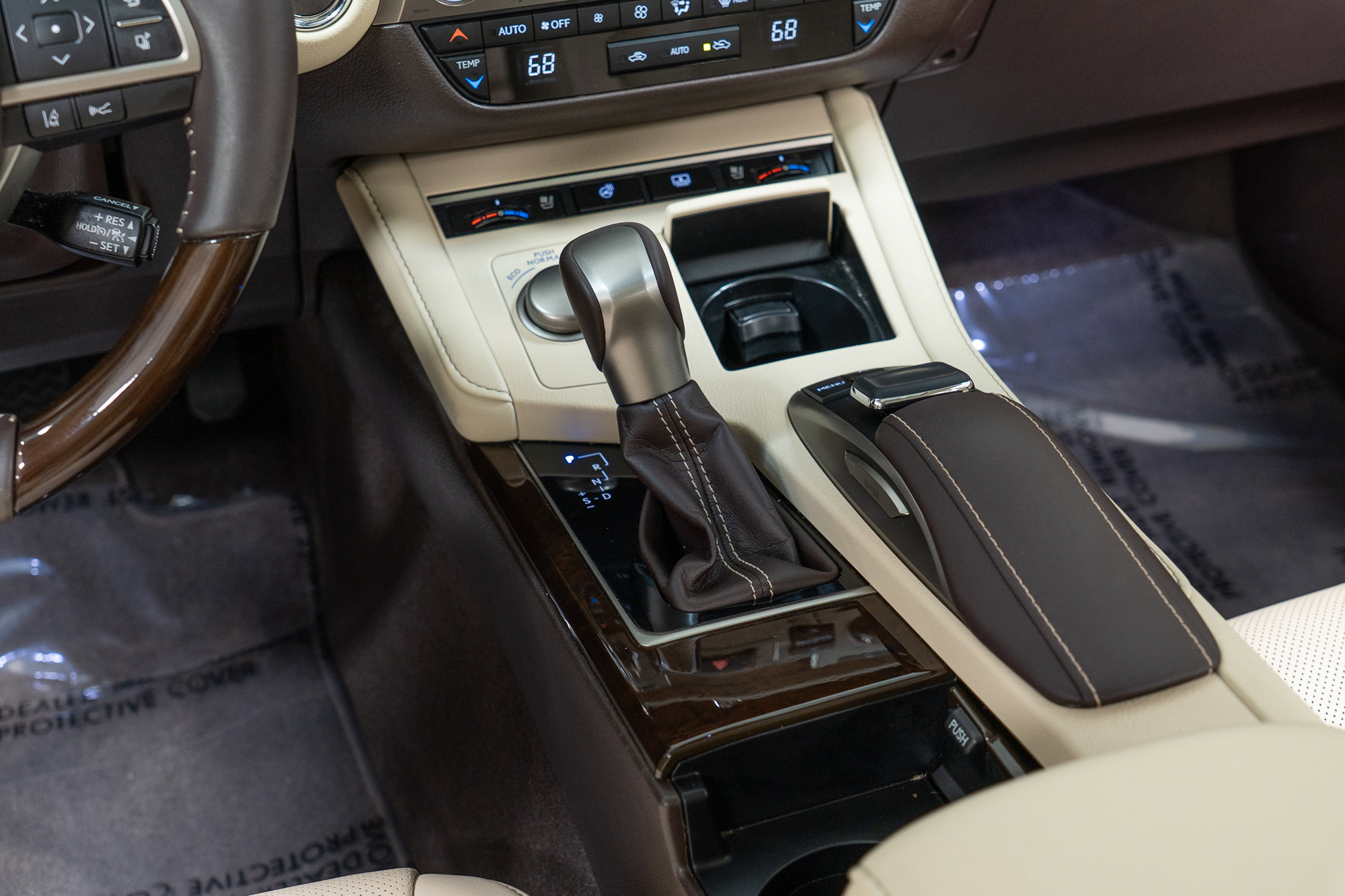 Used 2016 Lexus ES 350 w/ Luxury Package w/Wood Trim image 20