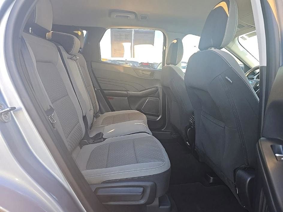 Used 2022 Ford Escape SE w/ Convenience Package image 32