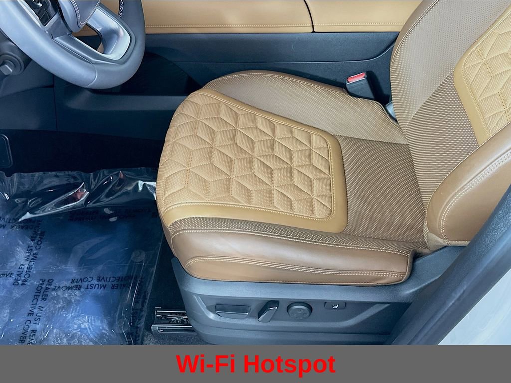 Certified 2025 Nissan Armada Platinum Reserve image 29