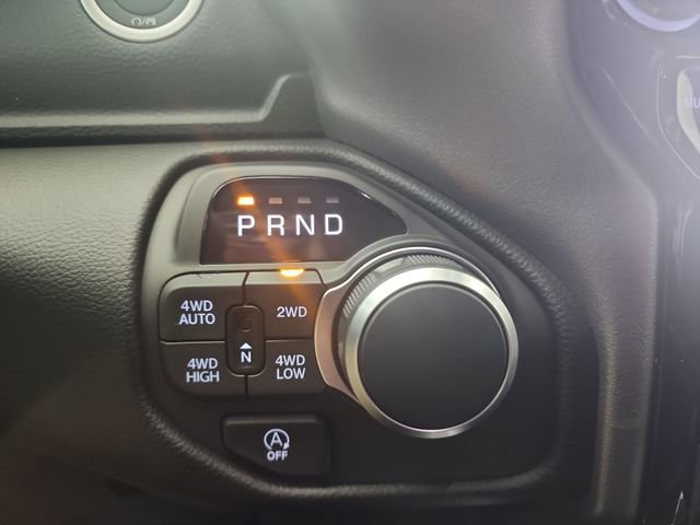 New 2026 RAM 1500 4x4 Crew Cab image 23