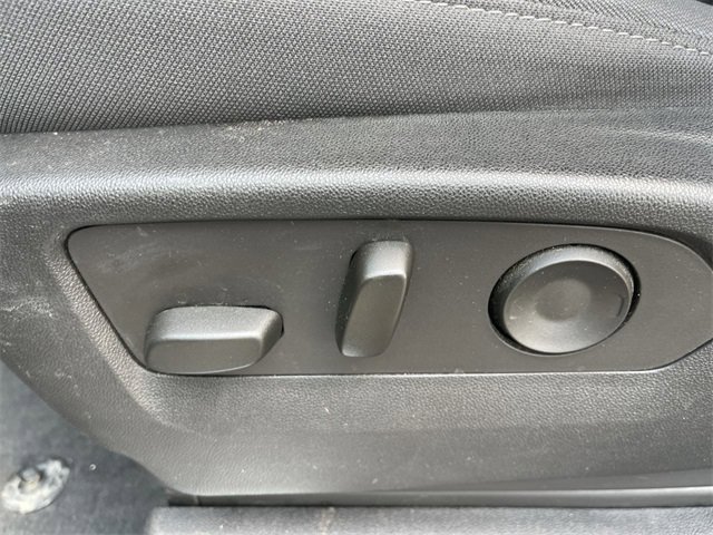 Used 2022 Chevrolet Silverado 1500 RST w/ Convenience Package II image 12