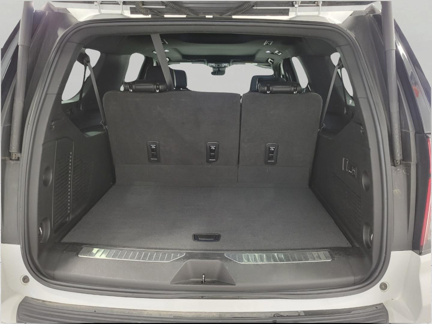 Used 2023 Chevrolet Suburban High Country AWD/4WD image 15