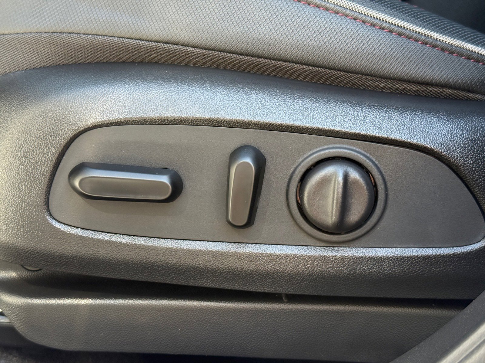 Used 2021 Chevrolet TrailBlazer RS w/ Convenience Package FWD image 16