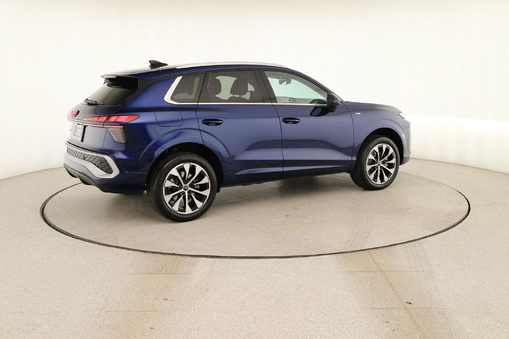 New 2026 Audi Q3 quattro 2.0T AWD/4WD image 6