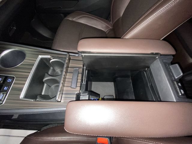 Used 2023 Toyota Sienna Platinum FWD image 21